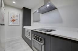 Rice Village Studio Apt with Full Kitchen - Image 4