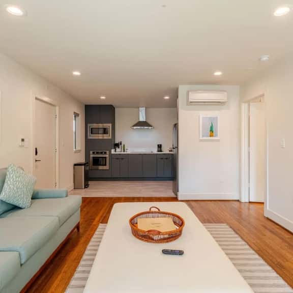 Most walkable area in Houston - 1 BR near Rice - Image 1