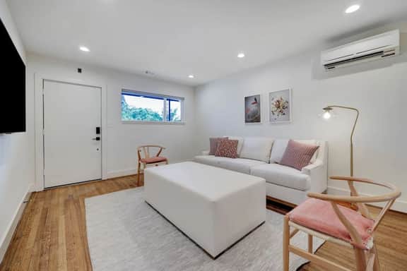 1BR - Tree-lined, walkable area of Houston - near Rice - Houston Med Center - Image 3