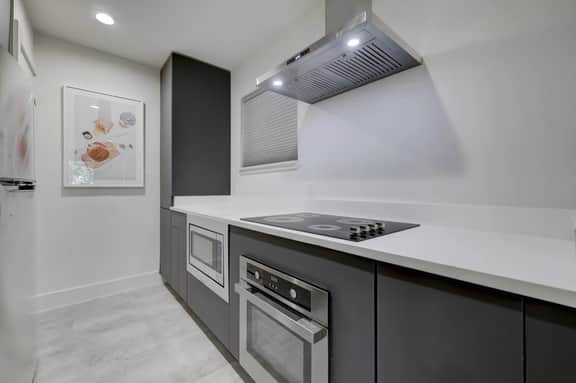 Rice Village Studio Apt with Full Kitchen - Image 4